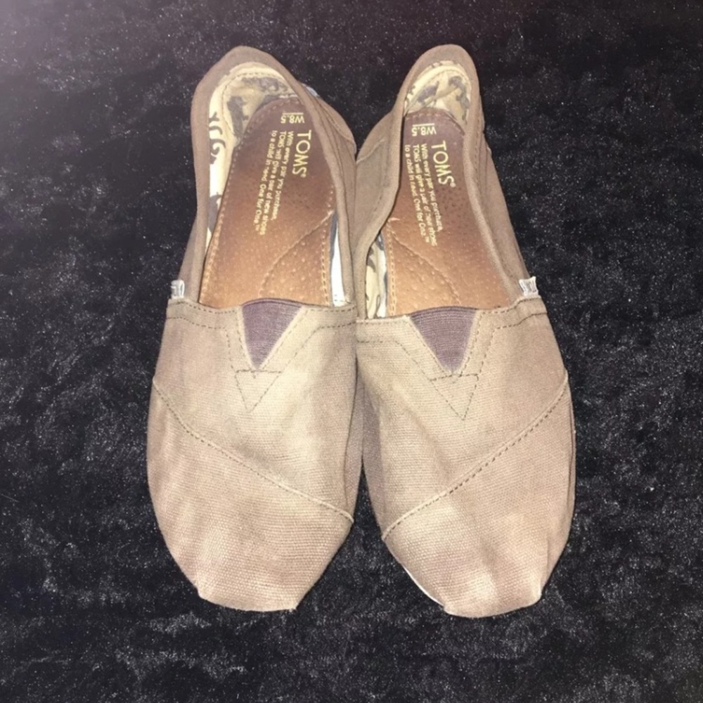 🔻sold🔺Toms